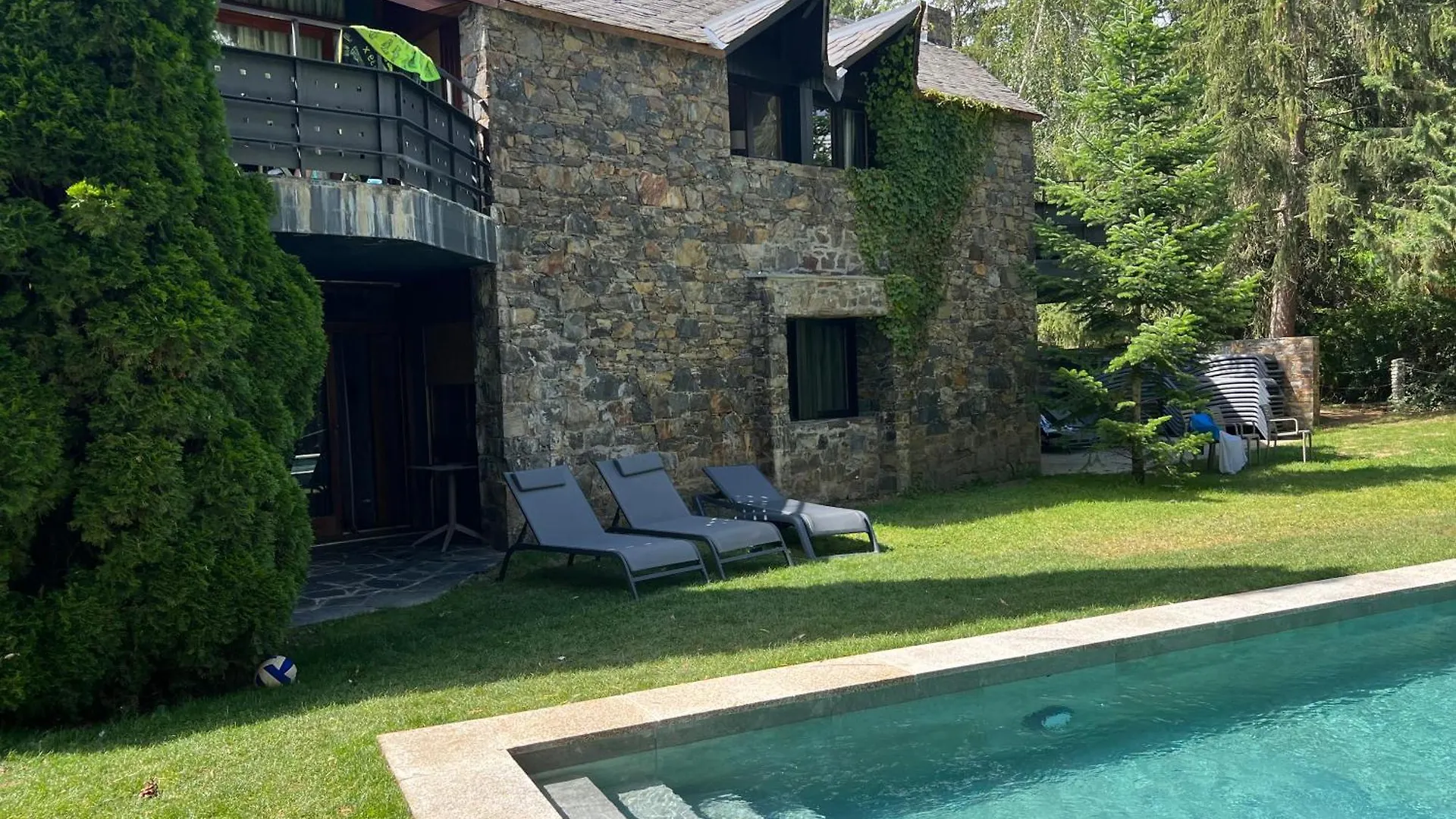 Hotel Xalet Del Golf Puigcerdà 4*,  España
