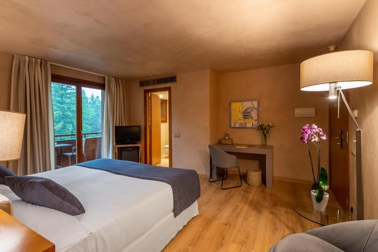 Hotel Xalet Del Golf Puigcerda 4*,